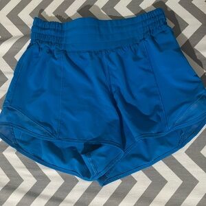 Lululemon high rise Hotty Hots 2.5” size 2